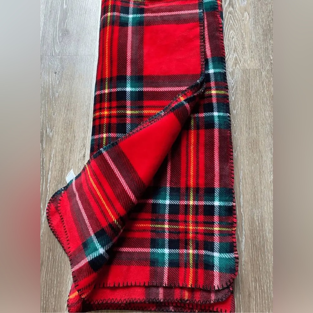 PINK Victoria's Secret Red Plaid Throw